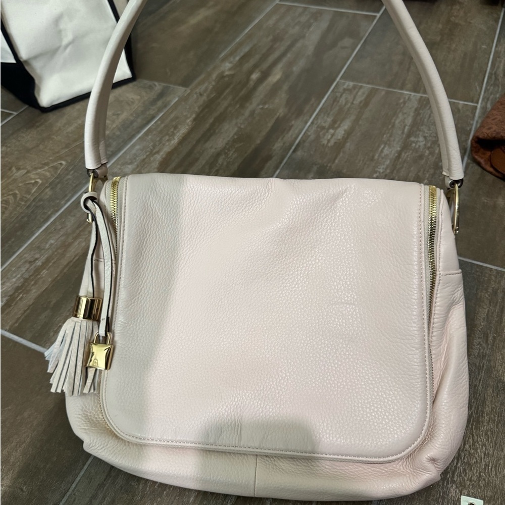 G.I.L.I. Cream Shoulder Bag with Flap Closure and Tassel